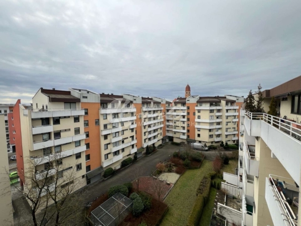 Einzigartiges Penthouse in Augsburg-Pfersee – Rundum-Terrasse – renovierungsbedürftig – Tiefgarage, 86157 Augsburg, Penthousewohnung