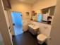 Traumhaft sanierte Dachgeschoss-Wohnung - toller Altbau-Charme - Außen-Stellplatz - Badezimmer_297