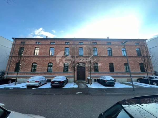 Traumhaft sanierte Dachgeschoss-Wohnung – toller Altbau-Charme – Außen-Stellplatz, 86159 Augsburg, Dachgeschosswohnung