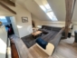 Traumhaft sanierte Dachgeschoss-Wohnung - toller Altbau-Charme - Außen-Stellplatz - Wohnbereich_298
