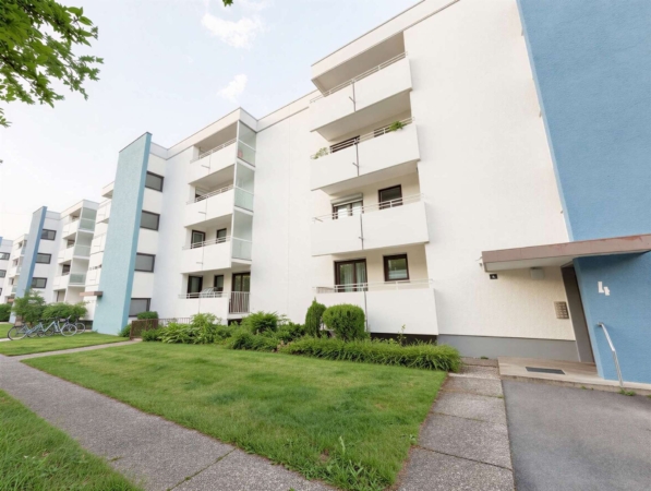 Helle 3-Zimmer-Wohnung in ruhiger Lage, Keller, Tiefgarage, Abstellkammer, nähe Kuhsee, 86163 Augsburg, Wohnung