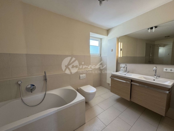 PROVISIONSFREI – Penthouse am Theodor-Heuss-Platz, 4ZKB, Loggia, modernem Bad, weitläufiger Aussicht, 86150 Augsburg, Penthousewohnung