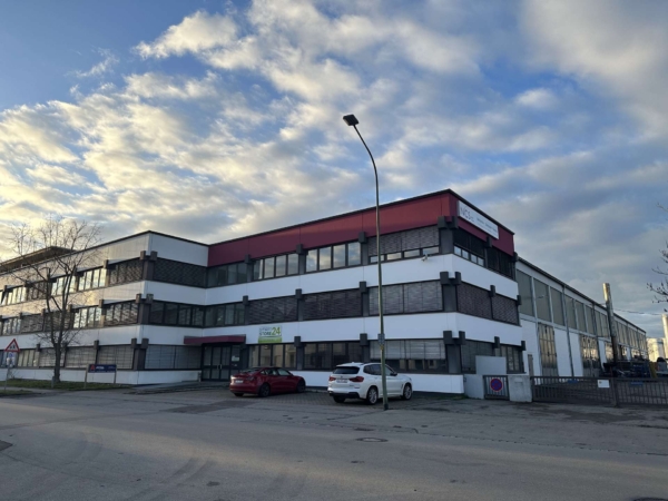 Bürogebäude, 3 Etagen, sofort beziehbar, sehr gute Lage, Friedberg-West, 86316 Friedberg, Bürohaus
