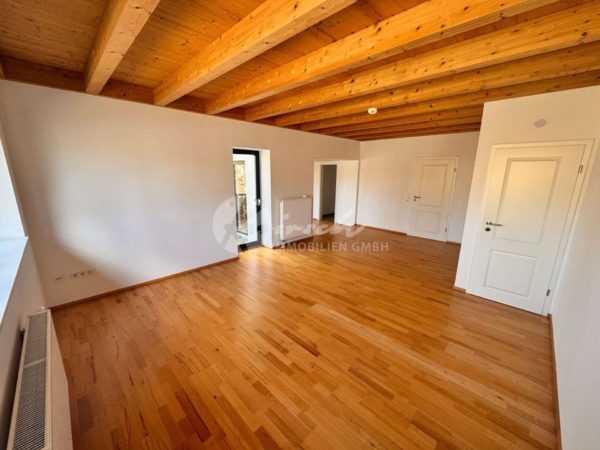 Schlossnähe trifft Wohnstil – Maisonette in einmaliger Lage, 86399 Bobingen / Straßberg, Maisonettewohnung