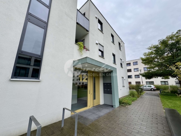 Moderne 2-Zimmer-Wohnung mit ruhiger Süd-Loggia, Aufzug und lichtdurchfluteter Einbauküche, 86153 Augsburg, Wohnung