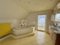 Einzigartiges, ruhiges Traumhaus zentral in Königsbrunn mit Indoor-Pool und Outdoorbecken - Badzimmer OG 1107