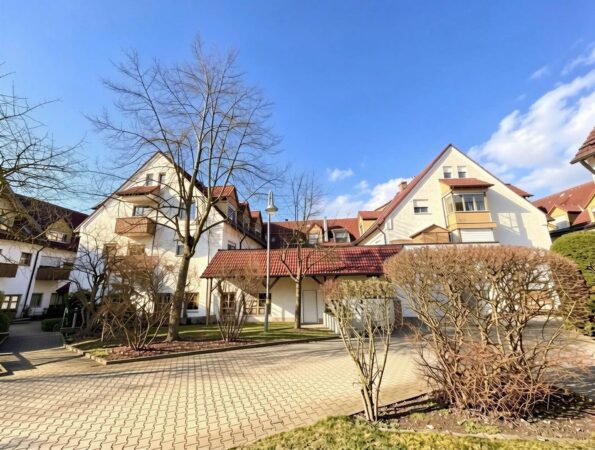 Betreutes Wohnen, ruhige 2-Zimmer Wohnung mit West-Loggia, Tiefgarage, Keller, 86453 Dasing, Dachgeschosswohnung